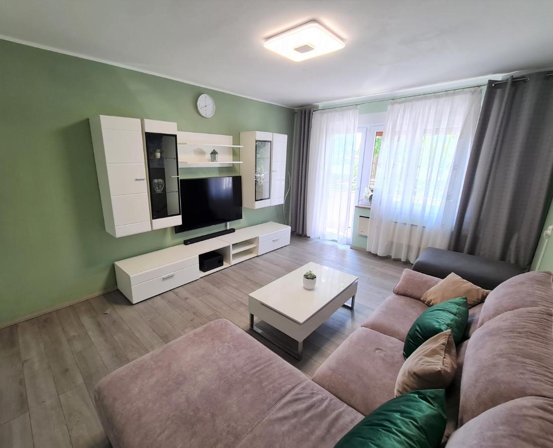 M & M Apartment Pola Esterno foto